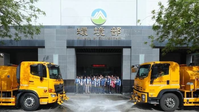250821 灑水車 降溫 展示 抗高溫演練