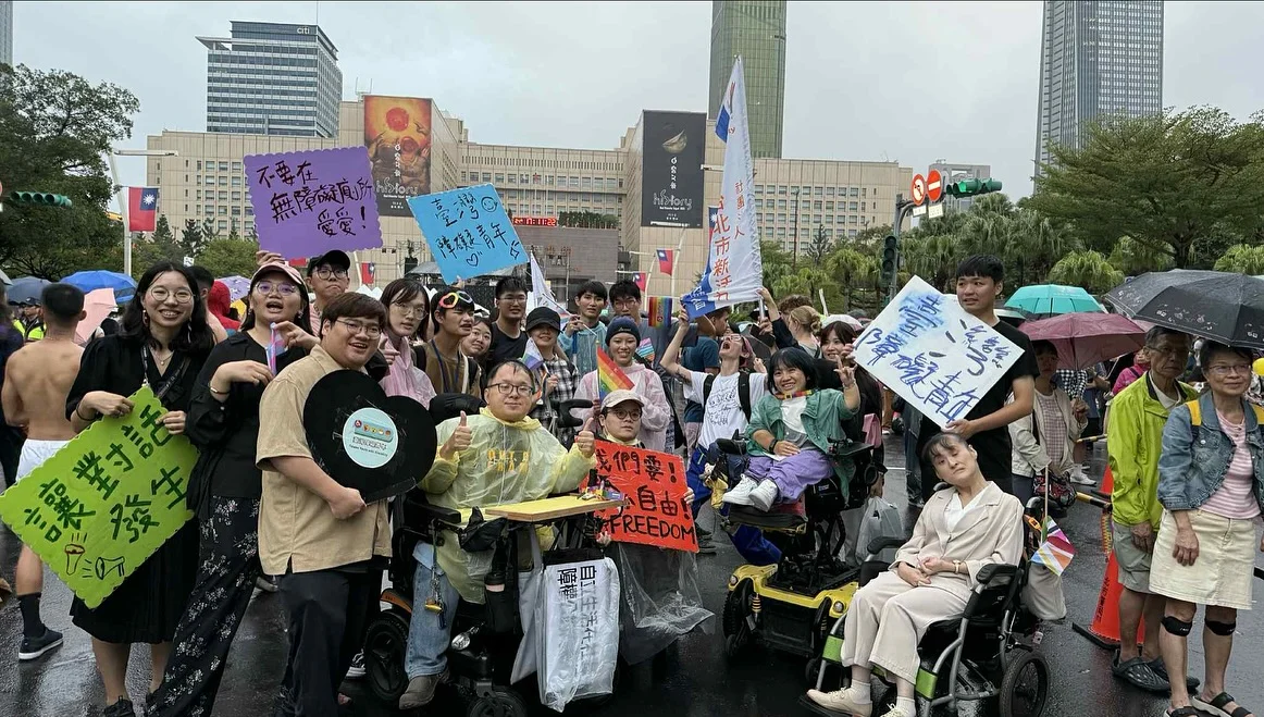 570913235 17899771815313133 6988596524803873337 N