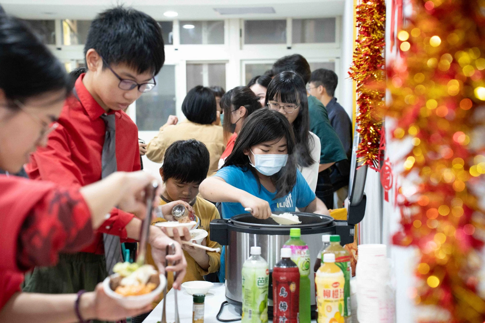 微光盒子在據點舉辦圍爐活動。圖／微光盒子 fb