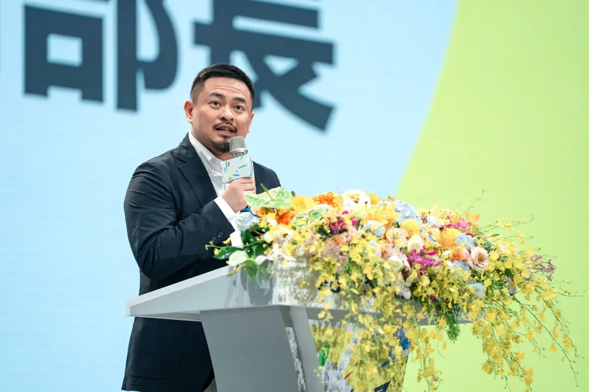 勞動部長洪申翰表示,首批印度移工最快今年可能引進。圖/勞動部長洪申翰 Sun-Han fb