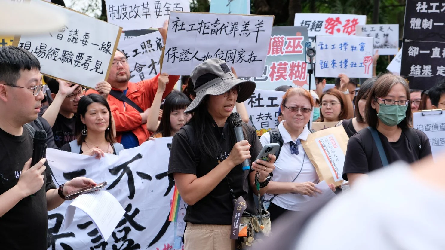 臺北市社會工作人員職業工會理事長陳欣涵說：「每次悲劇後的改革，都讓社工更疲於奔命，要做更多訪視、調查與紀錄，根本沒辦法好好做家庭扶助和陪伴。」攝／曾玉婷