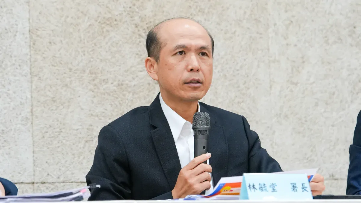 勞動部表示，職業安全衛生危害預防不僅涵蓋機械設備及作業環境安全，也包括勞工心理健康的保護。圖為勞動部職安署署長林毓堂。圖／勞動部官網