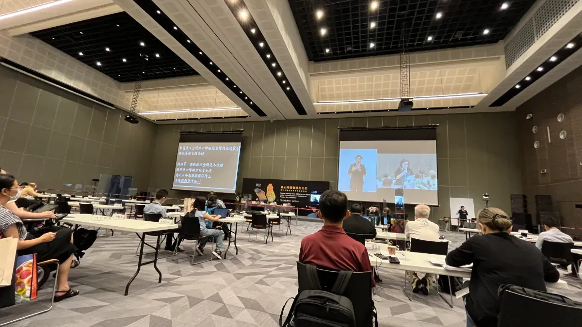 2022 年第 2 次 CRPD 國際審查會議的場地開闊，能符合無障礙的原則。圖／作者提供