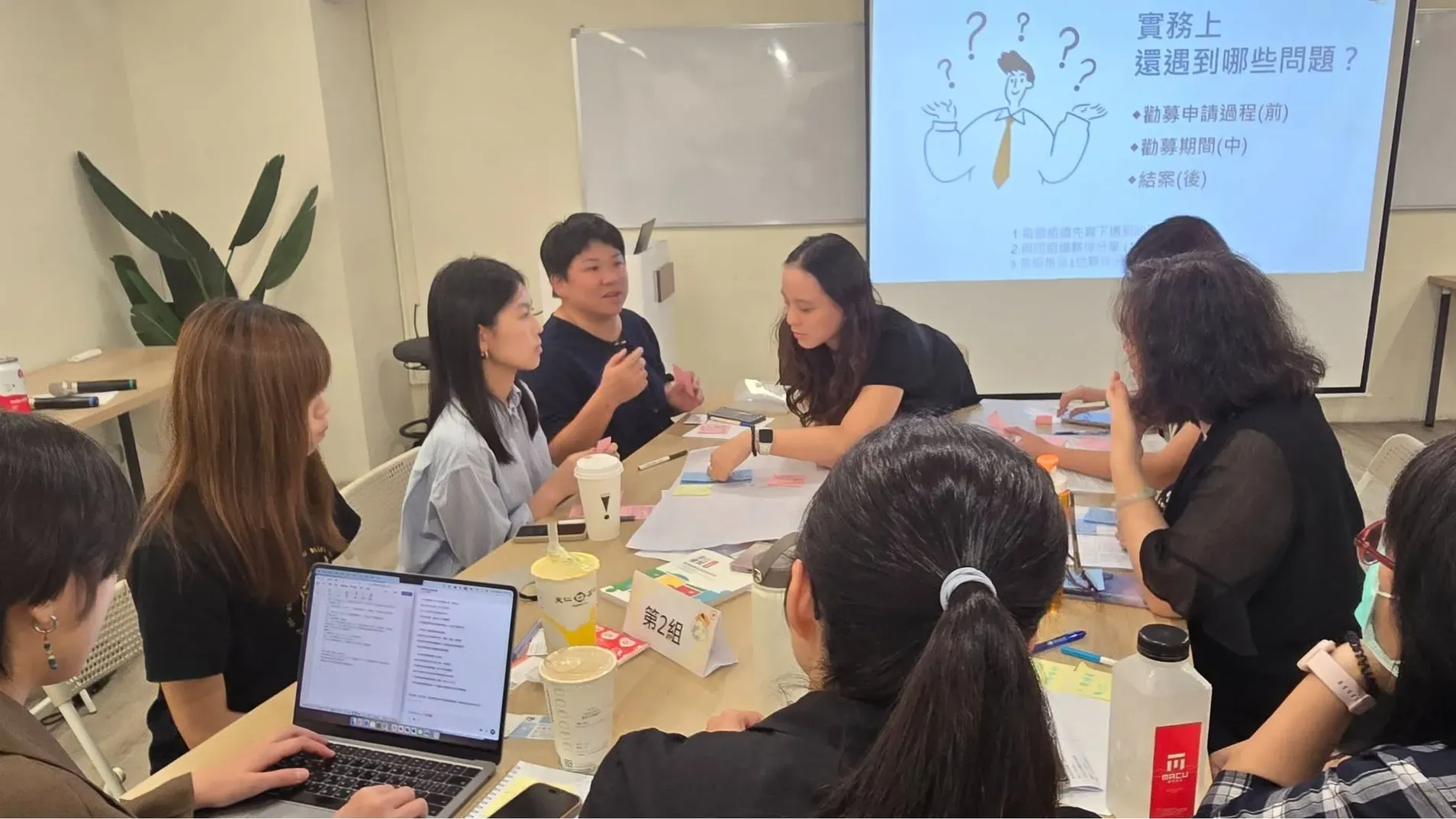 自律聯盟曾舉辦「公益勸募條例過時了嗎」座談會,和組織夥伴討論法條和實務的距離。圖/公益團體自律聯盟