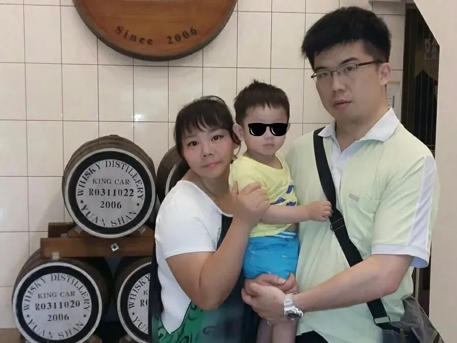 我們一家三口去宜蘭的噶瑪蘭酒廠出遊。圖/作者提供